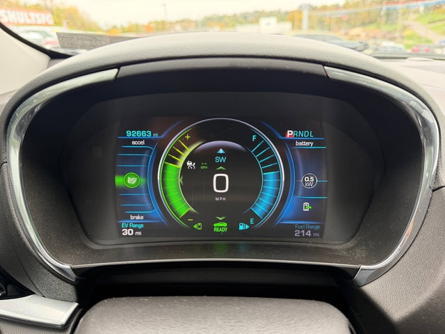 Used 2018 Chevrolet Volt Premier w/ Driver Confidence Package FWD image 16