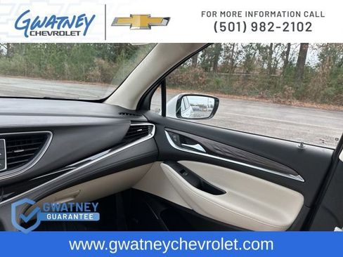 Used 2022 Buick Enclave Avenir w/ Avenir Technology Package image 30