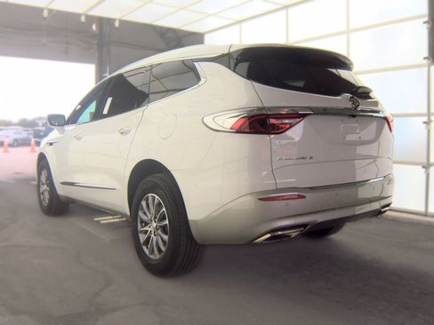 Used 2022 Buick Enclave Essence FWD image 6