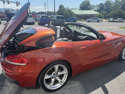 Used 2014 BMW Z4 sDrive28i RWD image 12