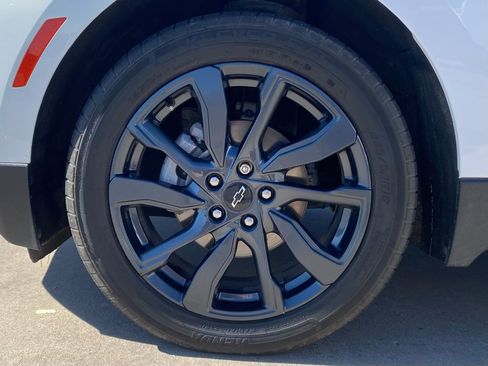 Used 2023 Chevrolet Equinox RS w/ RS Leather Package FWD image 9