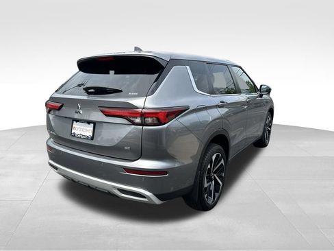 Used 2023 Mitsubishi Outlander SE AWD/4WD image 6
