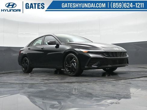 New 2026 Hyundai Elantra Sport FWD image 34