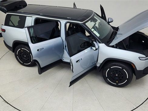 Used 2025 Rivian R1S Adventure image 85