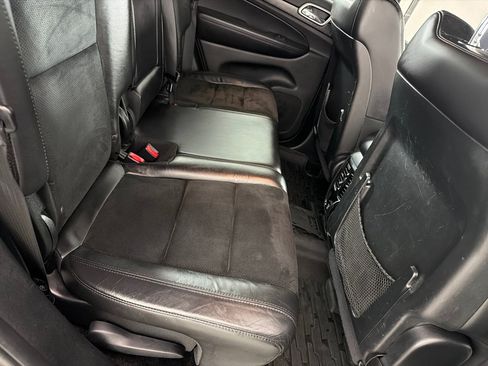 Used 2018 Jeep Grand Cherokee Altitude AWD/4WD image 23