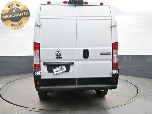 Used 2025 RAM ProMaster 2500 w/ Convenience Group image 46