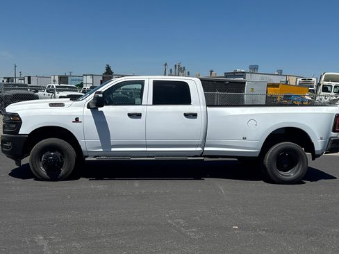 New 2026 RAM 3500 Tradesman AWD/4WD image 6