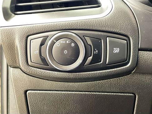 Used 2023 Ford Edge SEL AWD/4WD image 10