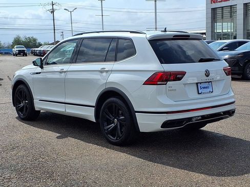 Used 2024 Volkswagen Tiguan SE R-Line w/ MDO Package, Three-Row FWD image 6