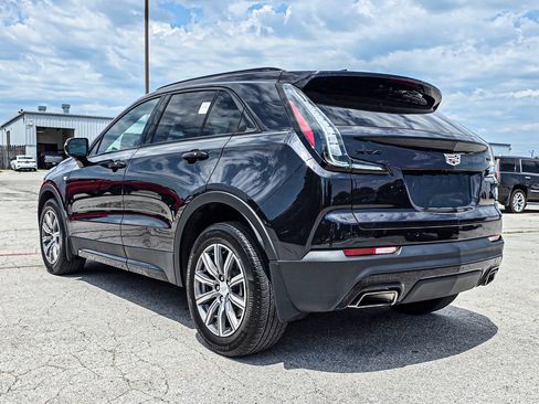 Used 2023 Cadillac XT4 Sport w/ Cold Weather Package FWD image 4