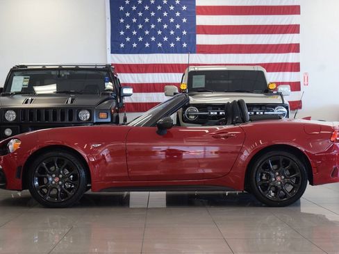 Used 2020 FIAT 124 Spider Abarth w/ Convenience Group RWD image 4