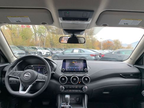 Used 2025 Nissan Sentra SV image 31