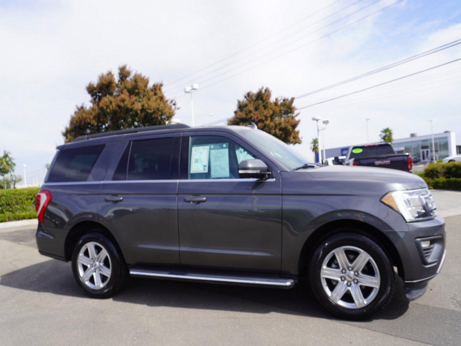 Used 2019 Ford Expedition XLT w/ Equipment Group 202A RWD image 5
