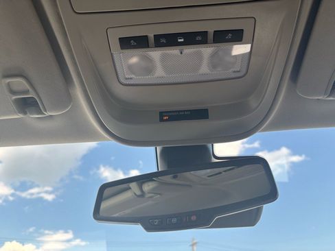 Used 2022 Chevrolet Colorado LT w/ Safety Package image 45