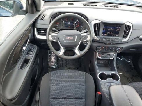 Used 2024 GMC Terrain SLE AWD/4WD image 15