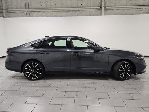 Used 2024 Honda Accord Touring image 19