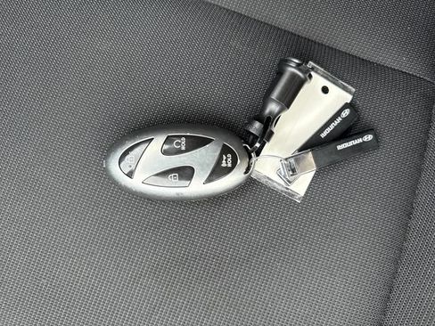Used 2024 Hyundai Kona SEL AWD/4WD image 29