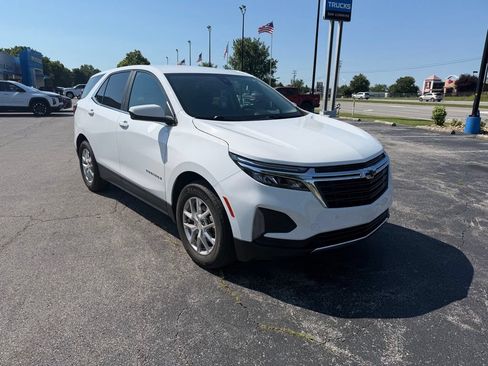 Used 2023 Chevrolet Equinox LT FWD image 2