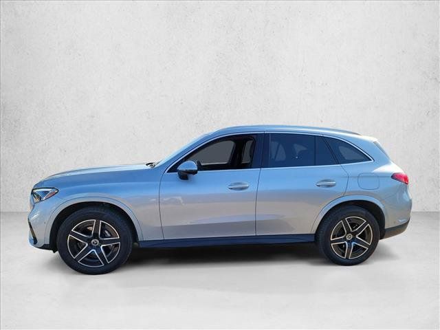 Used 2025 Mercedes-Benz GLC 350e 4MATIC image 8