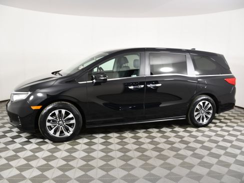 Certified 2024 Honda Odyssey EX-L image 9