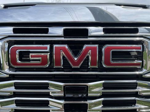 New 2026 GMC Sierra 2500 Denali w/ Denali Reserve Package AWD/4WD image 33