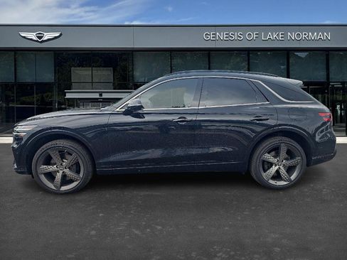 Used 2025 Genesis GV70 3.5T Sport w/ Sport Advanced Package image 6