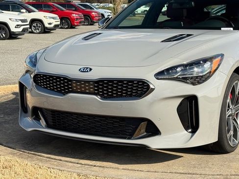 Used 2020 Kia Stinger GT1 image 10