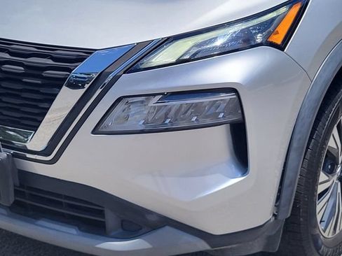 Used 2021 Nissan Rogue SV FWD image 7
