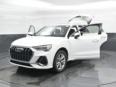 Used 2023 Audi Q3 2.0T Premium image 52