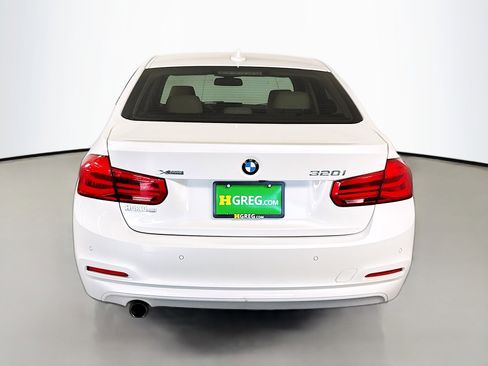 Used 2016 BMW 320i xDrive Sedan image 8