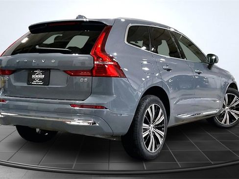 Certified 2023 Volvo XC60 B5 Ultimate w/ Climate Package image 3