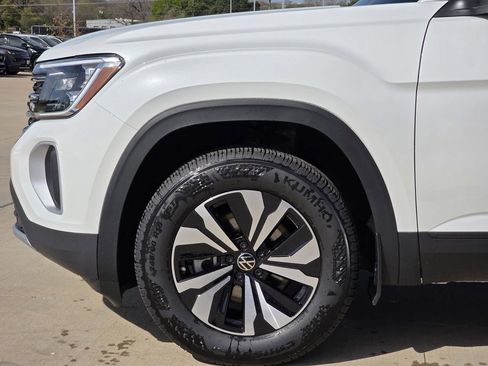 New 2026 Volkswagen Atlas SE FWD image 5