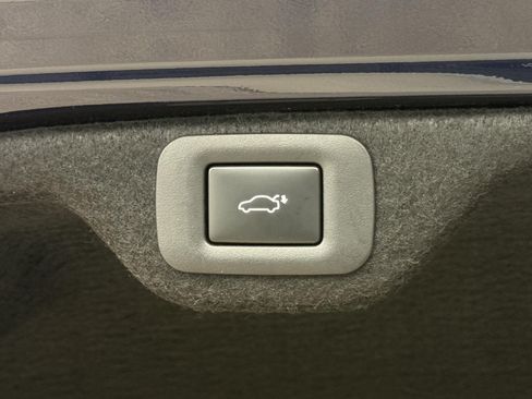 Used 2025 Lexus ES 300h w/ Accessory Package (Z1) FWD image 17