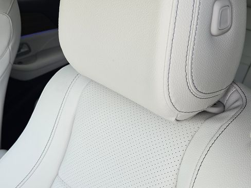 Certified 2025 Mercedes-Benz GLE 450 4MATIC image 7