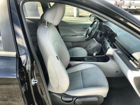 Used 2025 Hyundai Kona SEL image 23