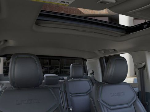 New 2025 Ford Maverick Lobo image 12