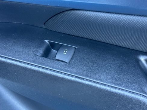 Used 2024 Chevrolet Equinox EV LT FWD image 22