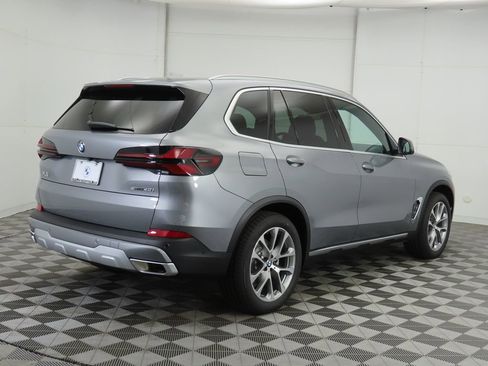 Used 2026 BMW X5 sDrive40i w/ Parking Assistance Package image 6