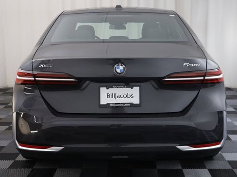 New 2026 BMW 530i xDrive w/ Convenience Package AWD/4WD image 17