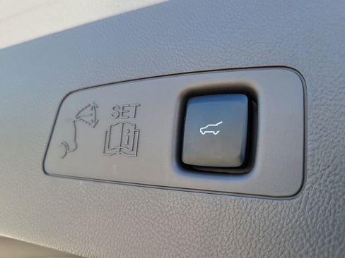 Certified 2022 Lincoln Corsair FWD w/ Equipment Group 101A image 8