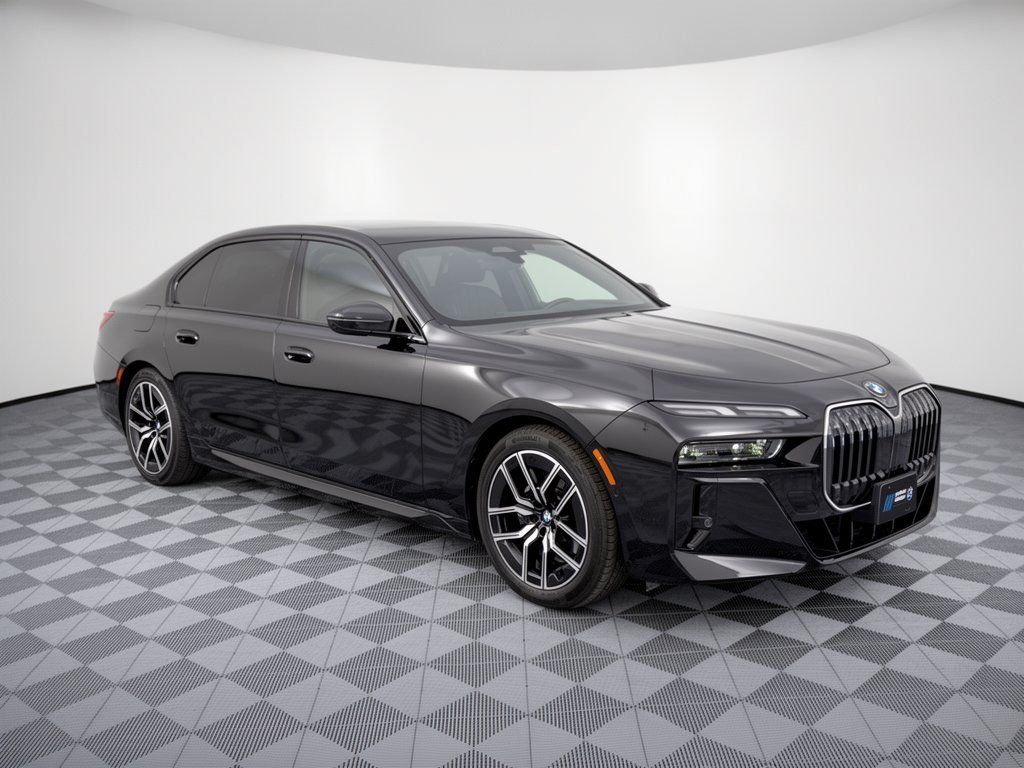 Used 2026 BMW 740i RWD image 7