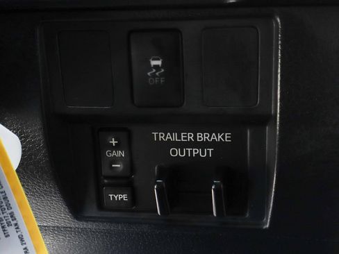 Used 2017 Toyota Tundra SR5 RWD image 31