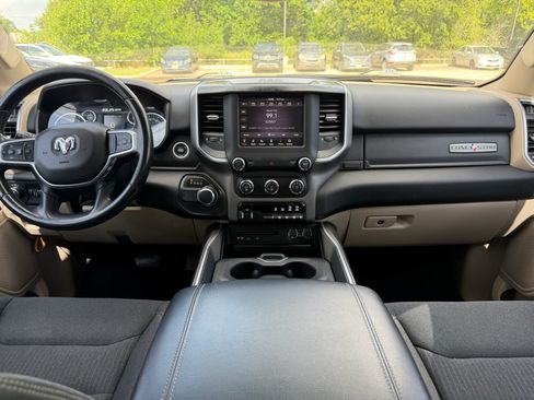 Used 2019 RAM 1500 Big Horn RWD image 12