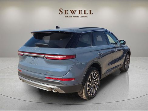 New 2026 Lincoln Corsair Reserve image 4