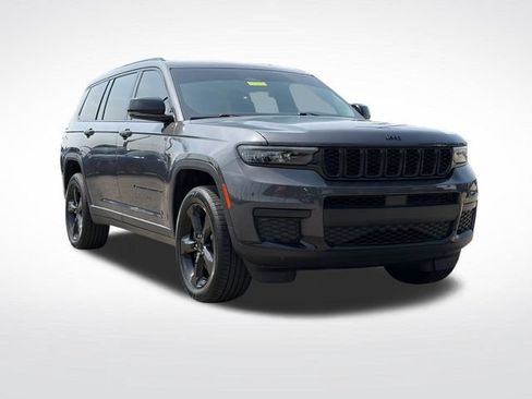 Used 2023 Jeep Grand Cherokee L Laredo AWD/4WD image 25