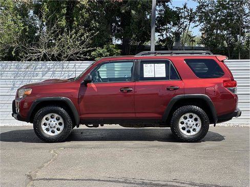 Used 2011 Toyota 4Runner Trail AWD/4WD image 13
