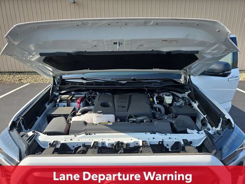 Certified 2026 Toyota Tundra SR5 w/ SR5 Premium Package AWD/4WD image 35