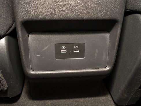 Used 2024 Nissan Rogue SV image 8