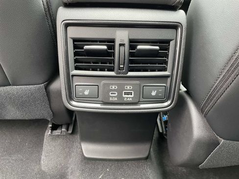 Used 2026 Subaru Forester Touring AWD/4WD image 12