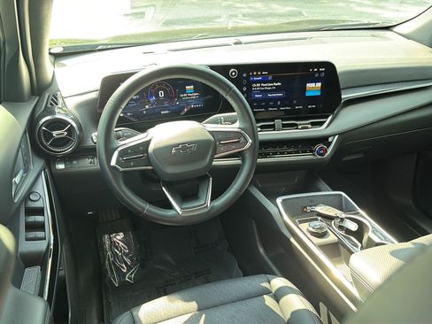Used 2026 Chevrolet Equinox LT w/ Convenience Package II FWD image 18